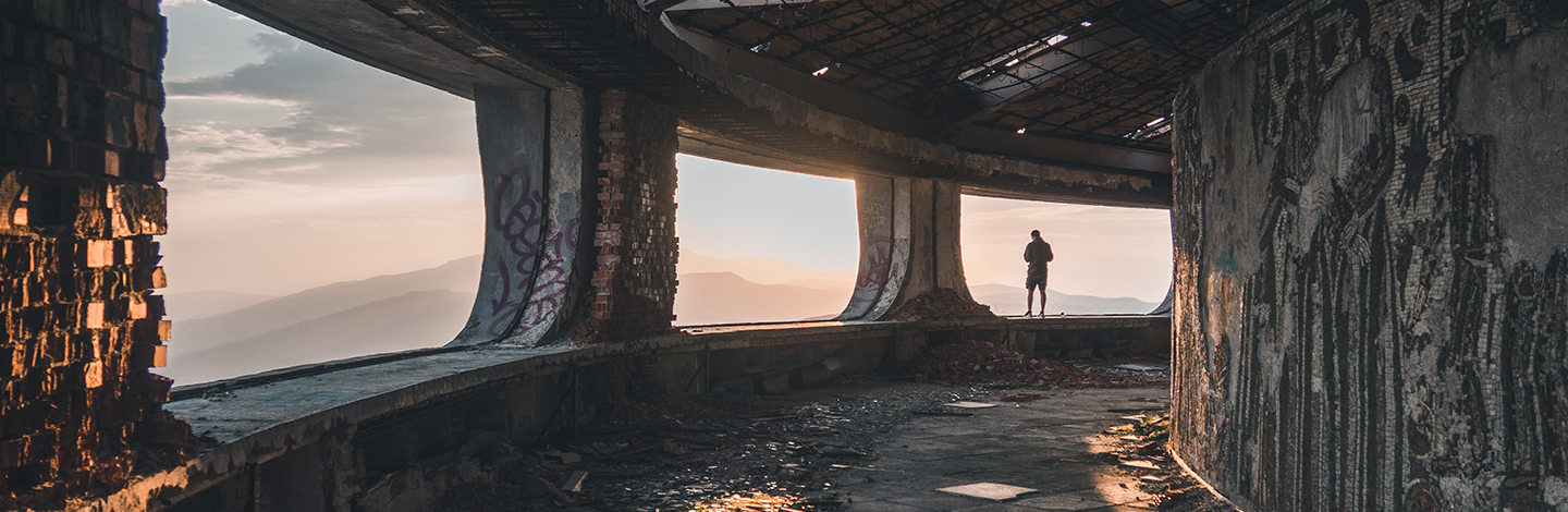 Abandoned Building Explorers From Around The World Share What They Found